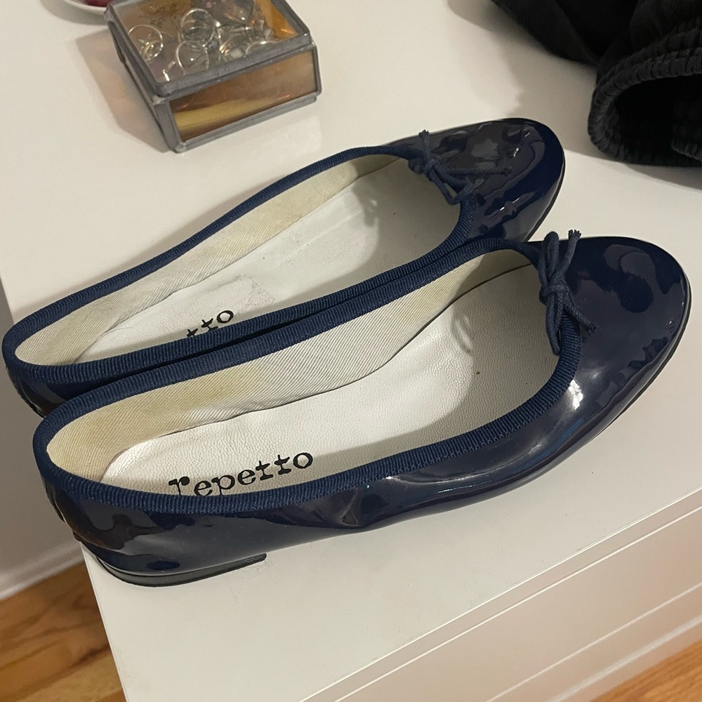 Ballet flats